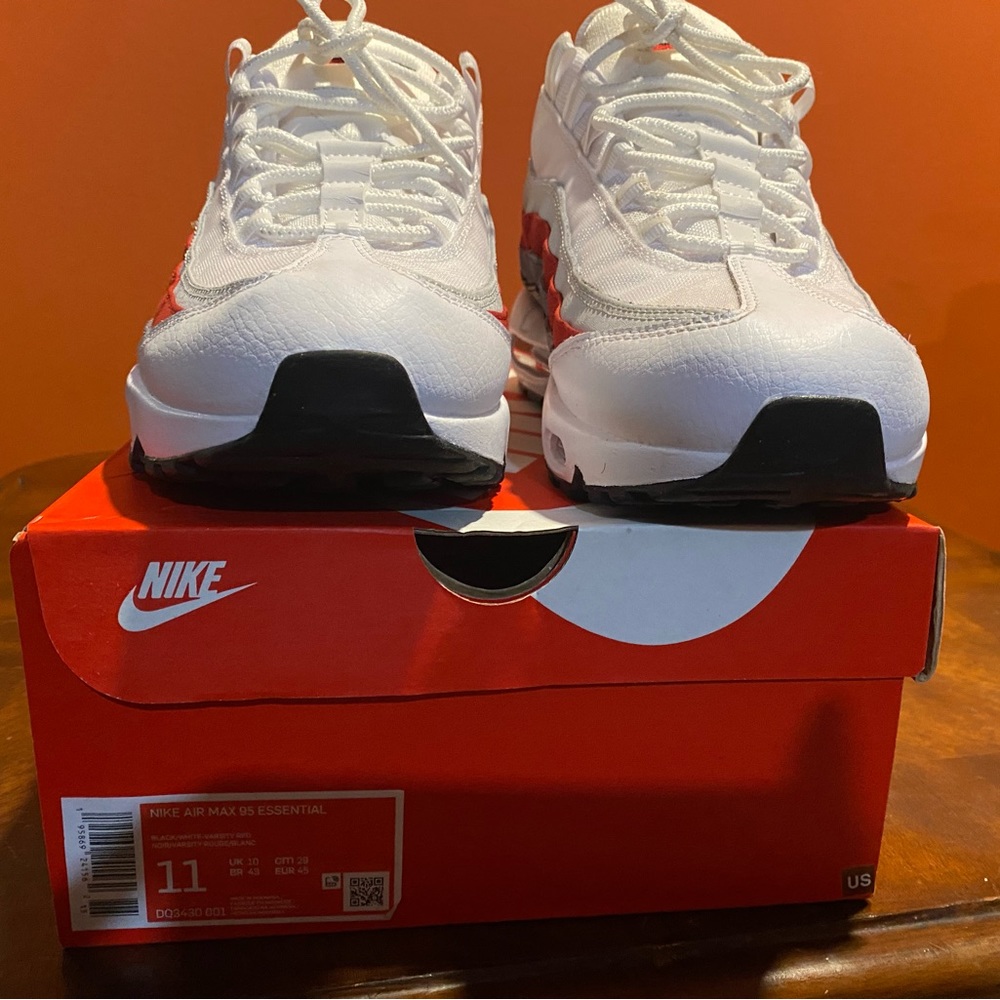 Nike air max 95 DQ3430001 size 11 red and white